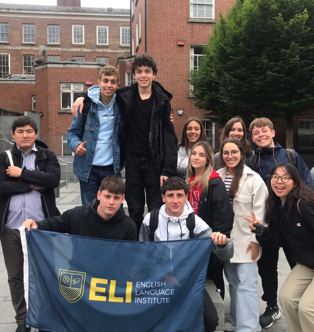 eli-schools-english-institute-in-ireland-english-summer-programme-image-1-2x